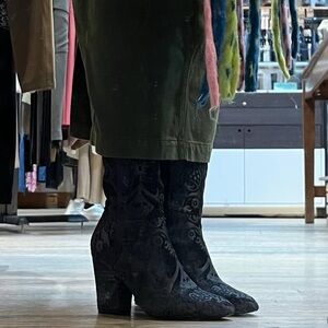 Elegant Black Velvet Patterned Women's Boots